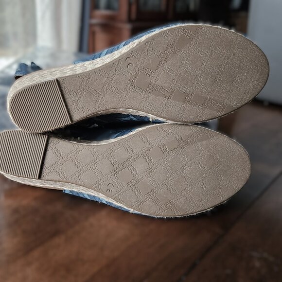 Vionic Coralina Slingback Wedge in Navy - Picture 4 of 6